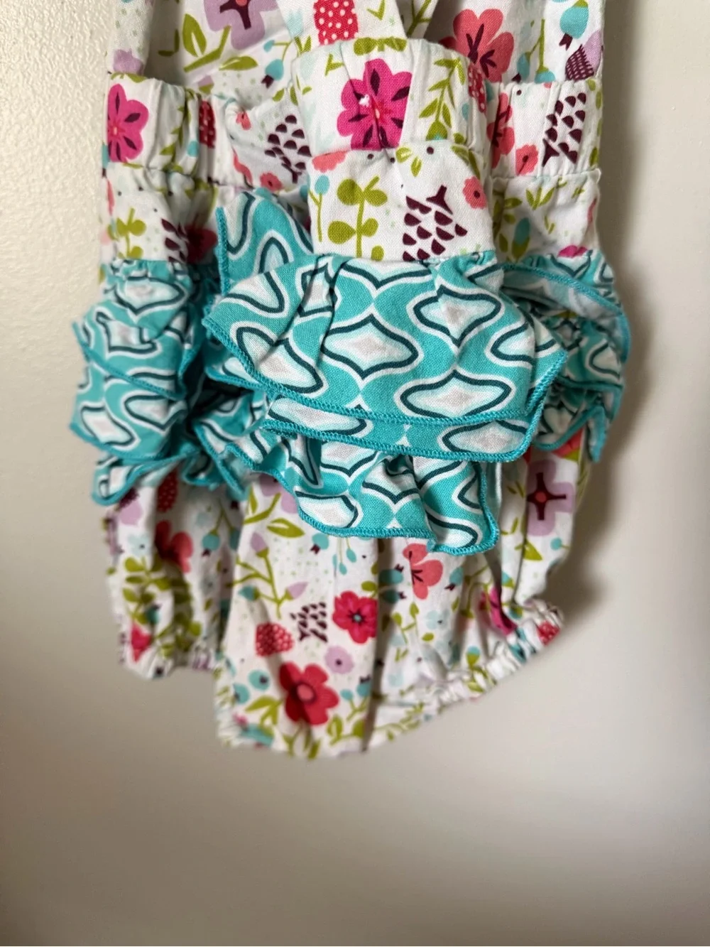 Ricrac & Ruffles Girls 6-9M Floral Cotton Romper Sleeveless Ruffle Bow